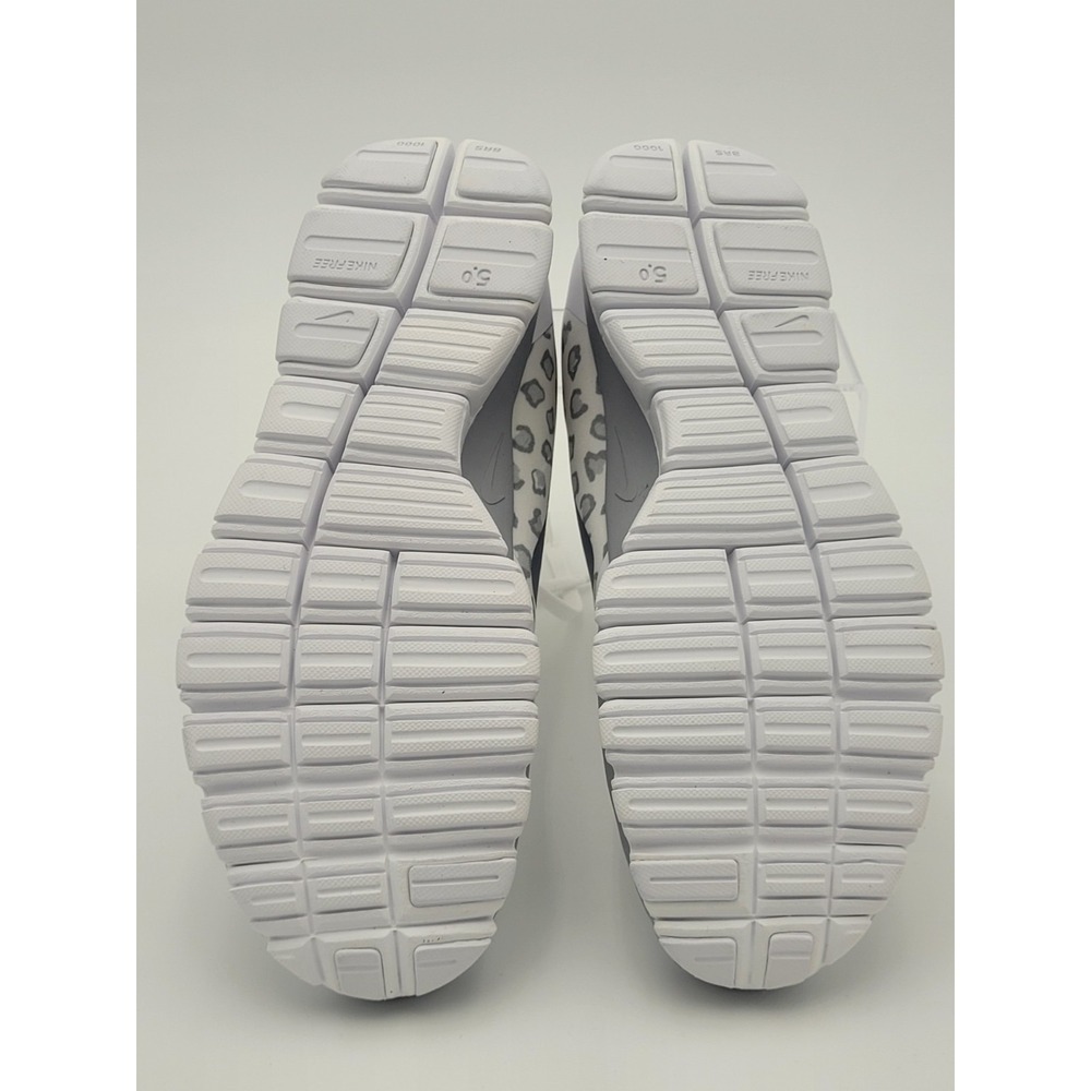 Nike Free Run 5.0 Womens Sz 12 White Wolf Grey Pure Platinum Blanc Snow Leopard - Picture 7 of 8